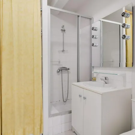 Apartment Lumineux 6 Pers., 1er Etage, Balcon, Centre Cauterets, Local Skis, Proche Telecabine - Fr-1-401-109 *