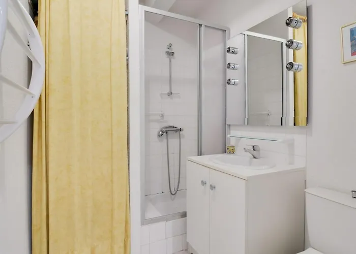 Апартаменты Lumineux 6 Pers., 1er Etage, Balcon, Centre Cauterets, Local Skis, Proche Telecabine - Fr-1-401-109 *